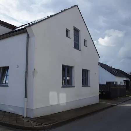 Kunst Und Bergbauflair An Der Ruhr - Inklusive Netflix & Prime Apartment *